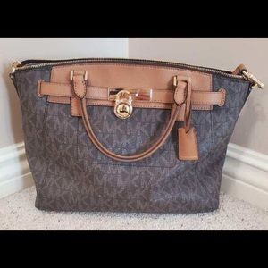 Micheal Kors Purse (Large)
